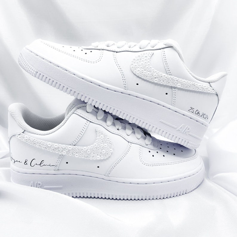 Custom Nike Air Force 1 Brautsneaker Perlen Bild 2