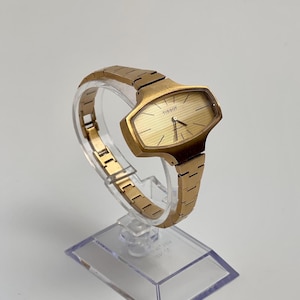 TISSOT Rare Shaped Gold Plated Case Ladies Vintage Wristwatch. c. 1970&#39;s. Ref No. 889