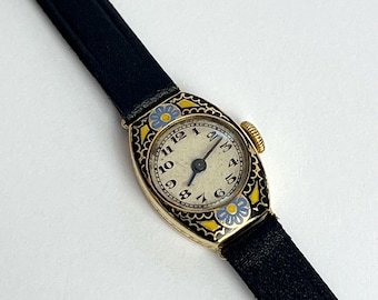 Art Deco Ladies 18ct Gold & Decorative Enamelled Case Wristwatch. Hallmarked London 1928. REF No. 918