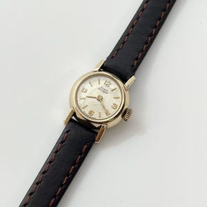 GIRARD PERREGAUX Ladies Vintage Gold Plated Wrist watch on Brown Leather Strap. c. 1960&#39;s. REF No. 840