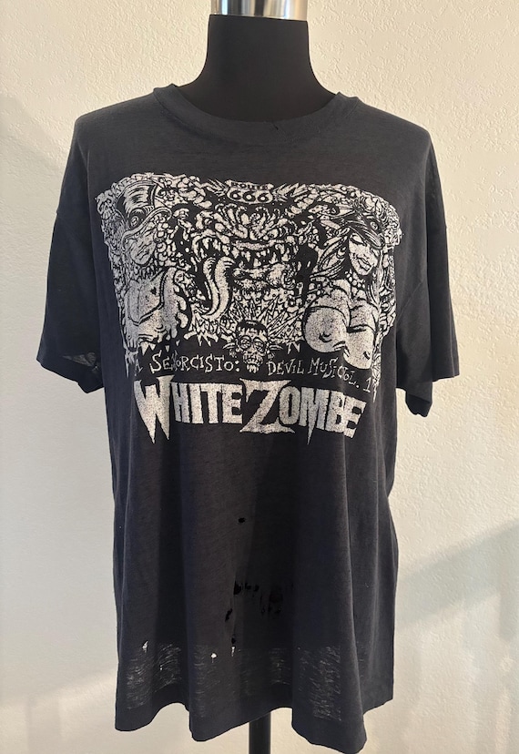 Vintage 90s white zombie - Gem Vintage 90s white zombie - Gem