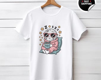 HURKLE DURKLE Tee, Funny T-Shirt Lazy Traveler, Moon and Coffee, Cute Pajamas, Perfect Gift for Relaxation, Gift for Friends, Nap TShirt