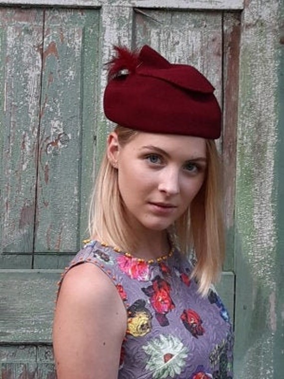 Original 40s felt hat with feathers red ladies hat