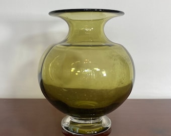 Vase vert soufflé à la bouche environ 1930 verre forestier Bohême Bavière verre lourd 21 cm