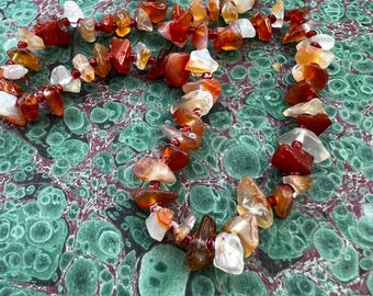 Vintage genuine gemstone necklace, quartz chip necklace, red-orange, length 45 cm