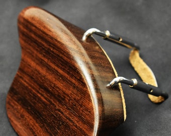 Handmade Hollywood Violin Chinrest in Rosewood by Figaro Importers