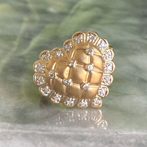 Estate Vintage 14K Yellow Gold, 4.9gms, .50dtw Diamond Quilted Heart Cocktail Statement Ring