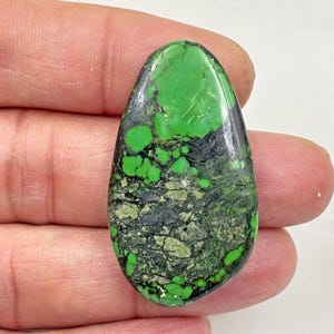 Tibetaans turkoois zeldzame natuurlijke Tibetaans groen turkoois cabochon losse edelsteen voor het maken van sieraden