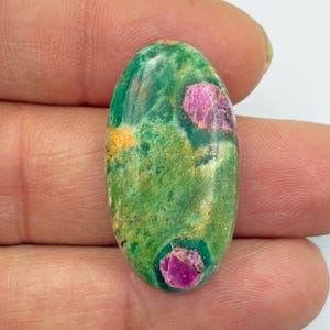 Cabochão de Fuchsita Rubi - Gema de Fuchsita Rubi Natural - Cabochão de Fuchsita Rubi avulso