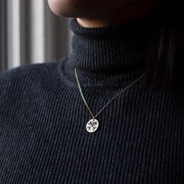 Brass Caitlyn Kiramman Crest Arcane League of Legends Necklace