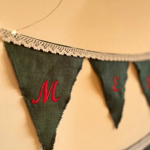 Pancarta de lino navideña con letras bordadas para decoración de pared del hogar, guirnalda navideña personalizada con bordado personalizado, estilo vintage, feliz Navidad, rojo, verde, bohemio
