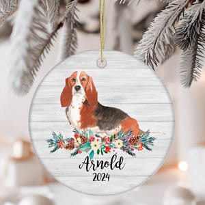 Basset Hound Christmas Ornament-Basset Hound gift- Personalized Dog Ornament- Family Dog Remembrance Ornament- custom pet ornament