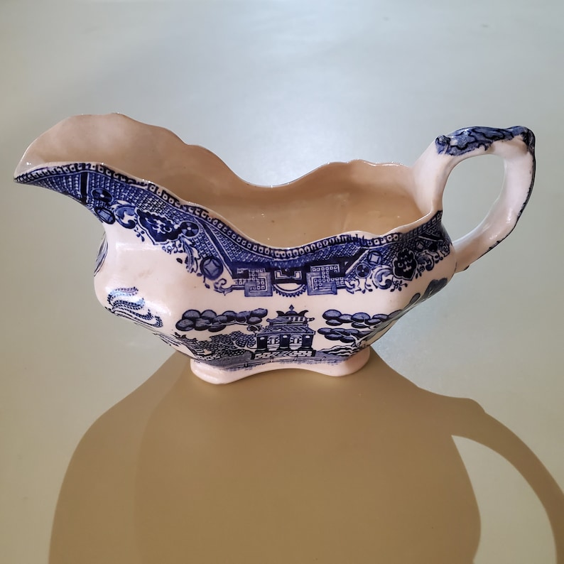 Buffalo Pottery 1909 Blue Willow Pattern Gravy Boat Etsy