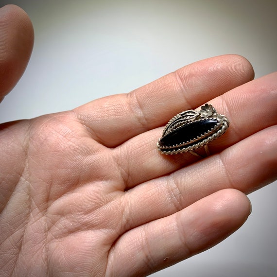 Vintage sterling silver hotsell black onyx ring