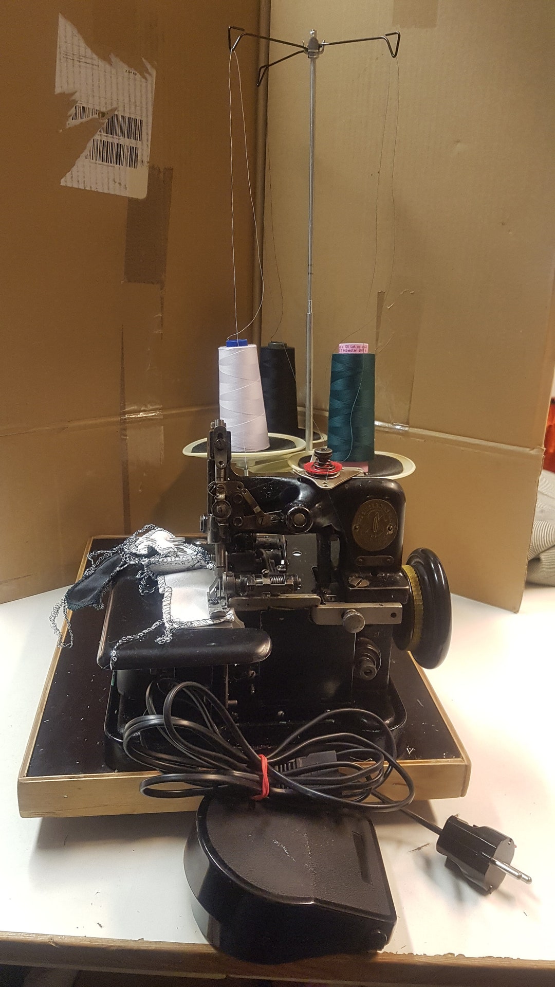 1922 Vintage Overlock Singer 81-3, 3 Thread, 230V - Etsy