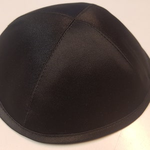 Kippa, Yarmulke, Kippah, Satin Lux black 16-17 cm
