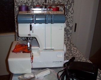Máquina de coser overlock Privileg 303, 3 hilos