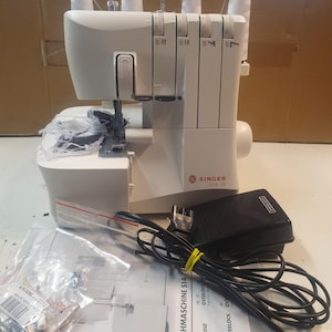 Macchina da cucire overlock Singer S14-78, 2/3/4 fili, differenziale