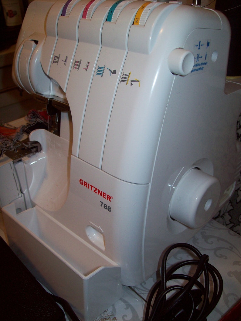 Overlock Gritzner 788 sewing machine 3/4 thread, differential transport image 4