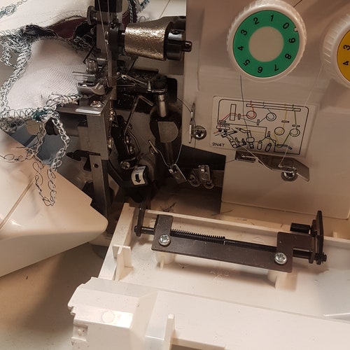 Life Medion MD 10685 shops Overlock Sewing Machine 3/4 Thread, Differential Transport