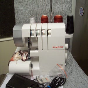 Overlock Singer 14SH754 Nähmaschine 2/3/4 Faden,Differential