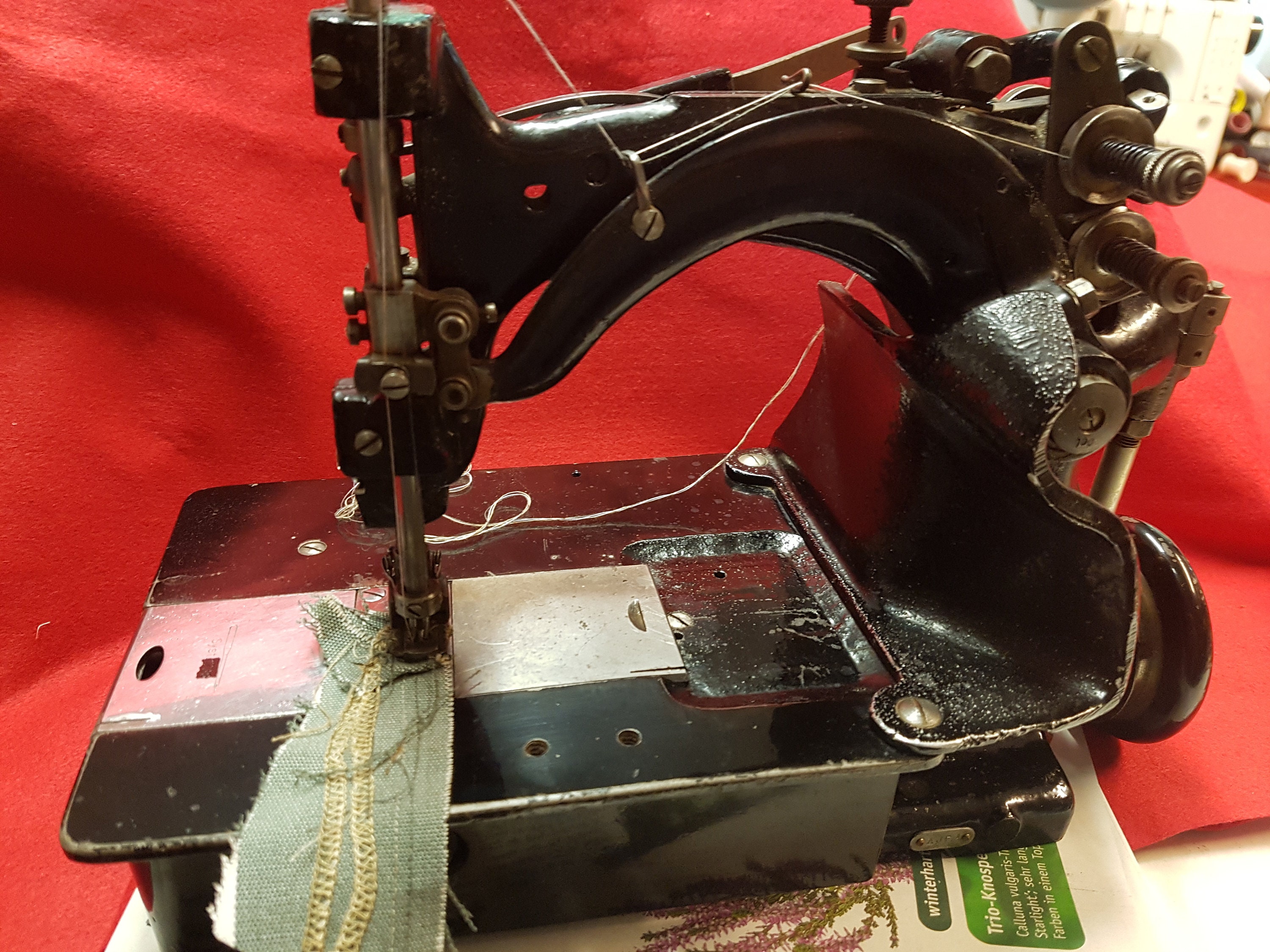 Vintage Sewing Machine Mauser Spezial 