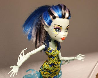 Vintage 2014 Monster High Doll Frankie Stein Great Scarrier Reef