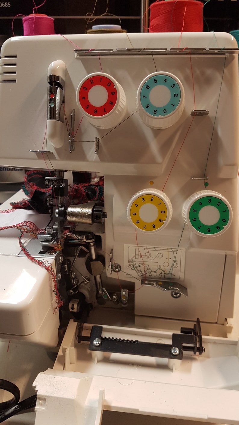 Overlock Medion MD 10685, máquina de coser 3/4 hilos, diferencial imagen 5