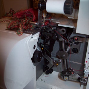 Machine à coudre Overlock Singer S010L 2/3/4 fils, entraînement différentiel image 5