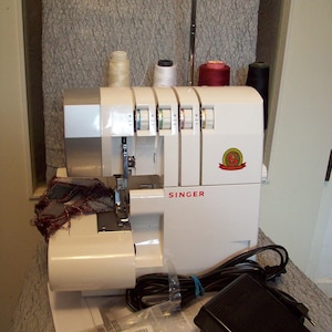 Overlock Singer 14SH754 Nähmaschine 2/3/4 Faden,Differential