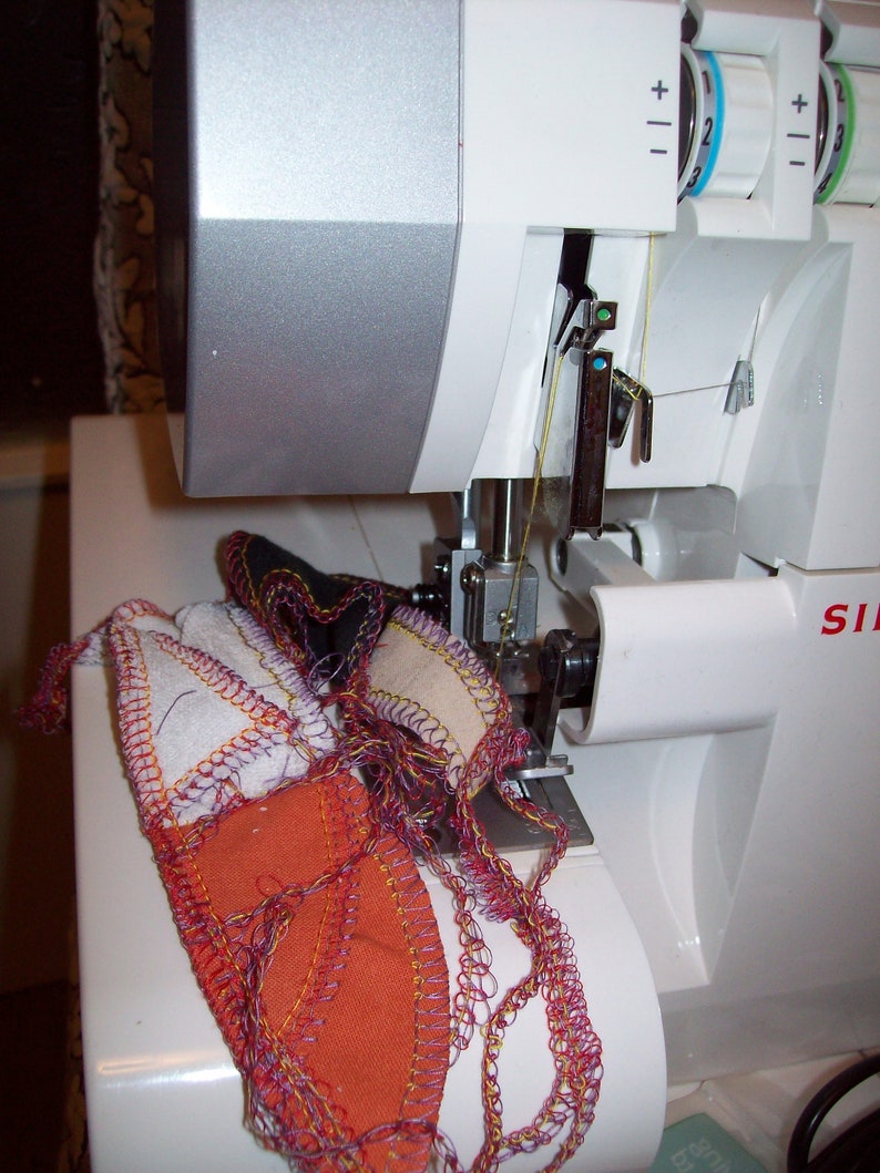 Máquina de coser Overlock Singer 14SH754 2/3/4 hilos, diferencial imagen 3