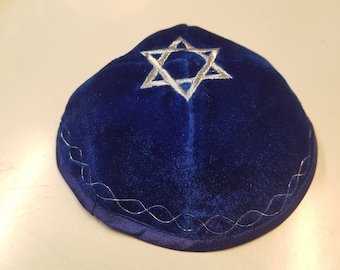 Kippa, Jarmulke, Kippah, Kipa blue velvet 16-17 cm embroidery