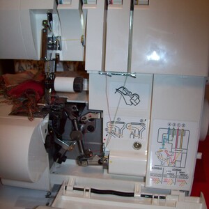 Machine à coudre Overlock Singer S010L 2/3/4 fils, entraînement différentiel image 10