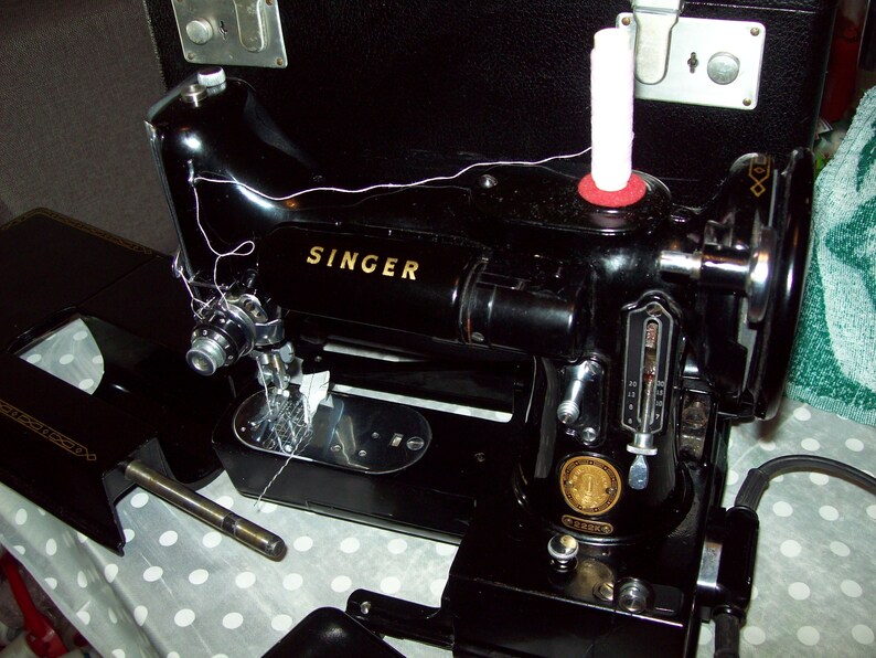 Singer Featherweight 222 Sewing Machine 220V Etsy