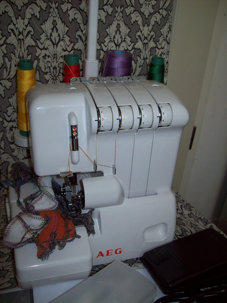 AEG 760 Overlock 3/4 thread, differential image 2