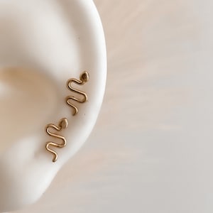 Schlangenohrstecker aus 10-karätigem Gold • Schraubverschluss • Schlangenpiercing • Knorpel- und zweites Ohrloch • Kombinierbar
