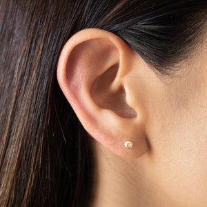 14K Solid Gold Ball Studs Earrings,2mm 3mm 4mm ball polishes studs,14k  gold ball stud with screw back,Piercing Gold Ball Stud Earrings Set