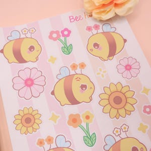 Bee Happy Sticker Bogen - Niedliche Kawaii Bienen und Blumen Pastell Sticker