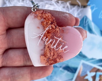 Resin Heart 'Auntie' KEYRING | Auntie Gift | Auntie Keyring | Auntie Birthday Gift | Aunty Gifts | Auntie Christmas Gift | Personalised Gift