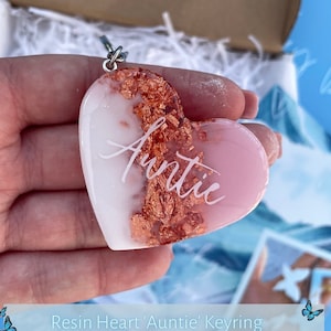 Resin Heart 'Auntie' KEYRING | Auntie Gift | Auntie Keyring | Auntie Birthday Gift | Aunty Gifts | Auntie Christmas Gift | Personalised Gift