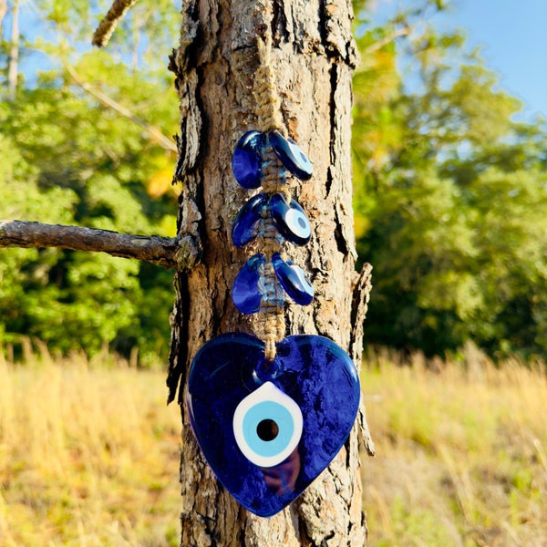 Wall Hanging Macrame Evil Eye Nazar Boncuk Mal De Ojo, Modern Boho Style Home Decor - Heart Shape Amulet with 6 Evil Eyes, Housewarming Gift