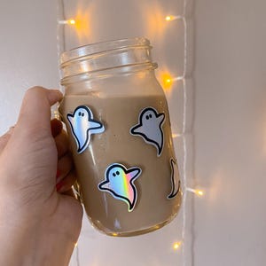 Holographischer Geist-Kaffeebecher - Glaskaffeetasse - Einmachglas - Eiskaffeetasse - Bambusdeckel & Strohhalm - 16 Unzen Glasbecher - Kalte Tasse - Herbstbecher