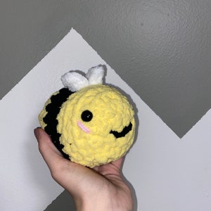 Mini Crochet Bee Plushie- Amigurumi Crochet Bee- Stress Relief Plushie- Bee Stuffed Animal- Worry Pet