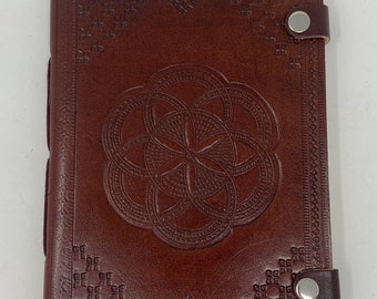 Notizbuch mit Ledereinband "Mandala". Handgemacht, Notizheft, Tagebuch, Skizzenbuch, Zeichenbuch, Gedichtbuch, Traumbuch, Lederbuch, Vintage