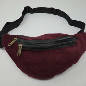 Schöne, praktische Gürteltasche aus Cord.  3 Reißverschluss-Fächer. Umhängetasche, Schultertasche, Crossbody-Bag, Brusttasche, Reisetasche, Partytasche, Festivaltasche, Hundetasche, Fanny Pack,Bum Bag