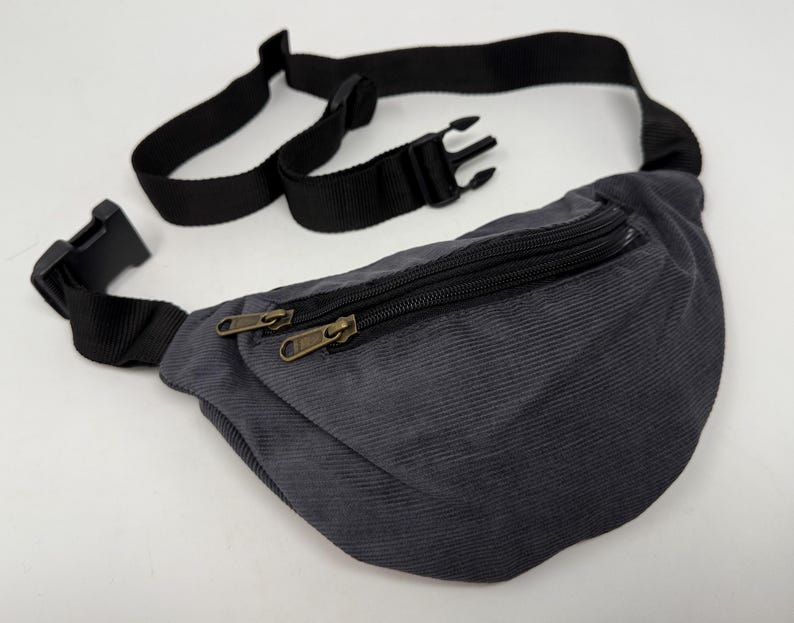 Pochete de veludo cotelê com três compartimentos com zíper. Bolsa de cintura, bolsa de ombro, pochete, bolsa transversal, bolsa de peito, pochete, pochete Cinzento
