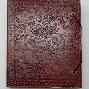 Notizbuch mit Ledereinband "Wilde Blumen und Blume des Lebens". Tagebuch, Zeichenbuch, Skizzenbuch, Gästebuch, Traumbuch,Notizheft,Lederbuch