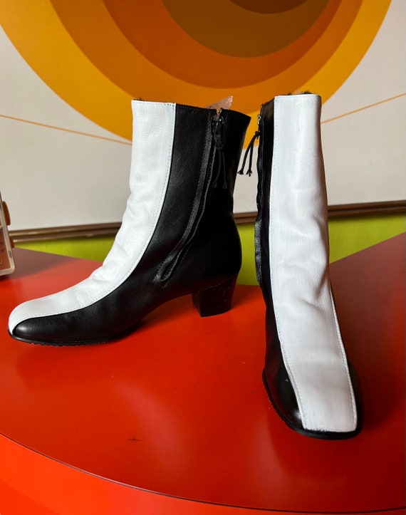 Vintage 60s Mod boots - 1960s Space Age  Go go bo… - image 3