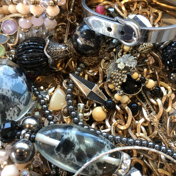 Jurika: 5+ lbs. Bulk Jewelry Lot Fashion and Silv… - image 7