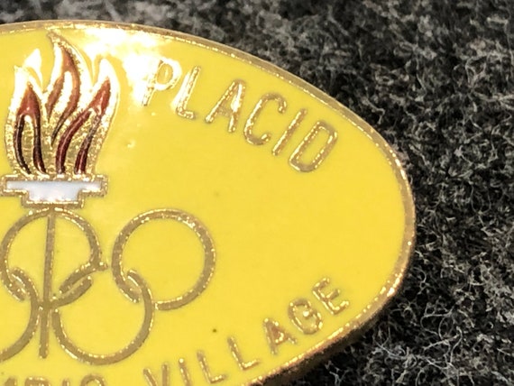 Pin Badge 1980 LAKE PLACID The Olympic Village Ye… - image 5